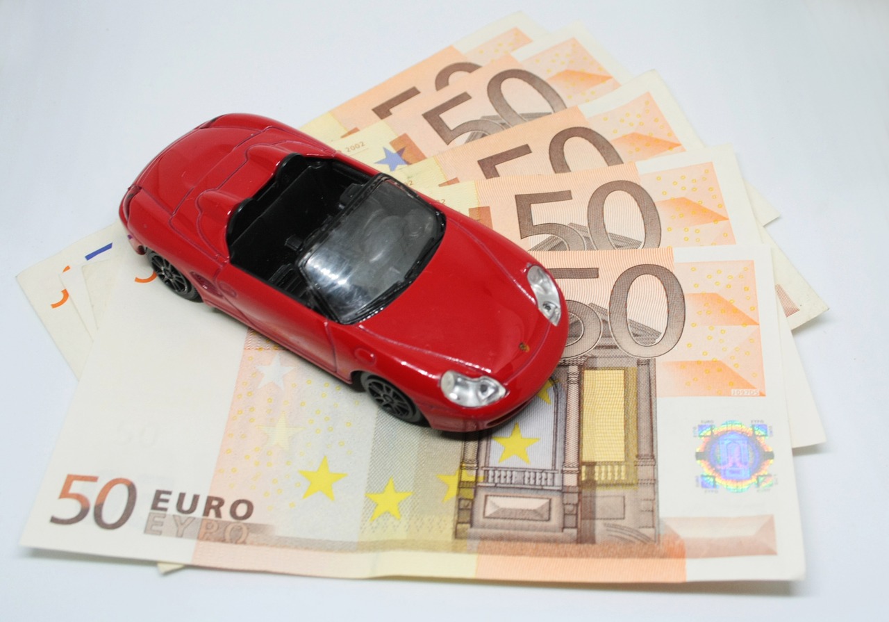 Pieniądze za samochód – Pożyczka pod zastaw samochodu. Kredytowy doradca w warszawie